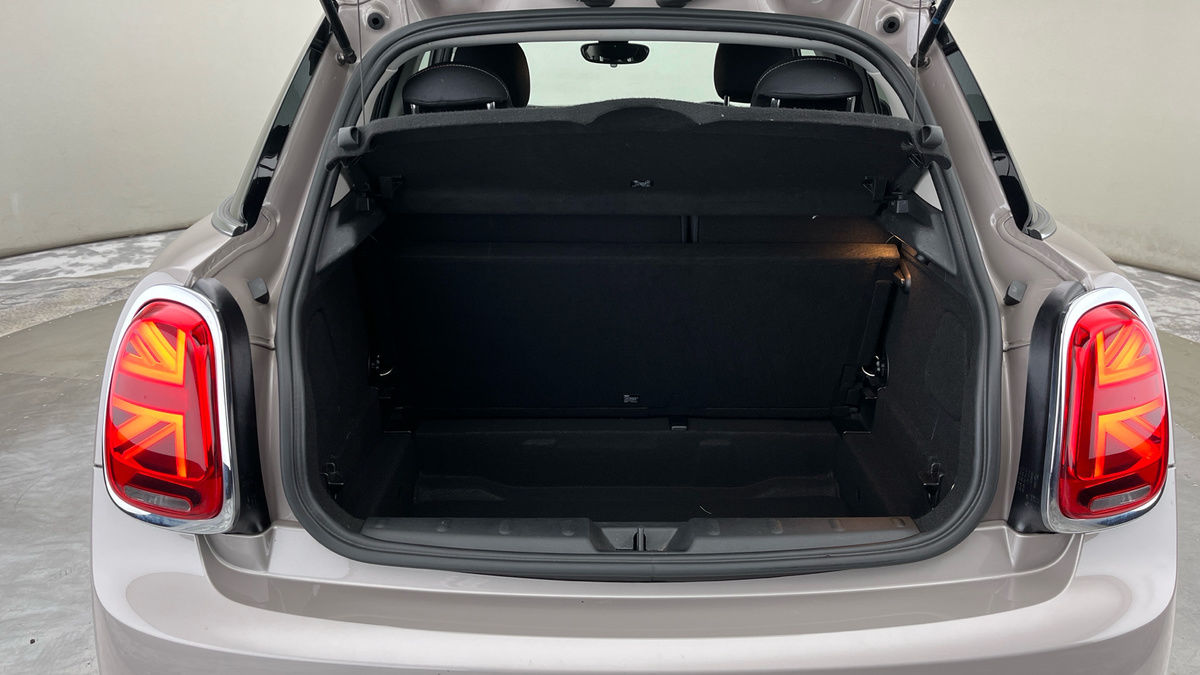 MINI Hatch Image 11