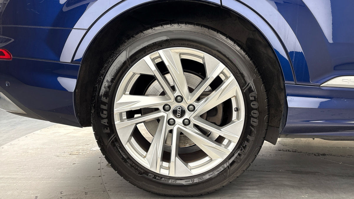 Audi Q7 Image 10