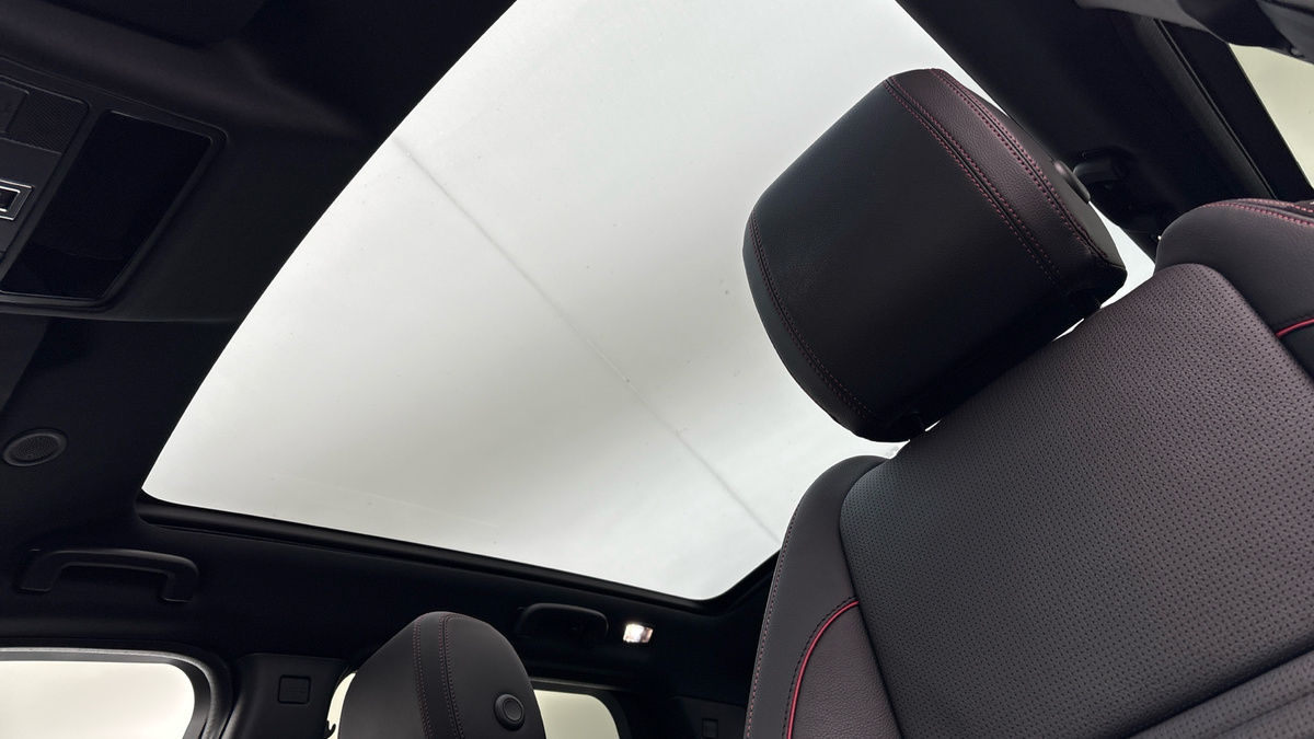 Land Rover Discovery Sport Image 6