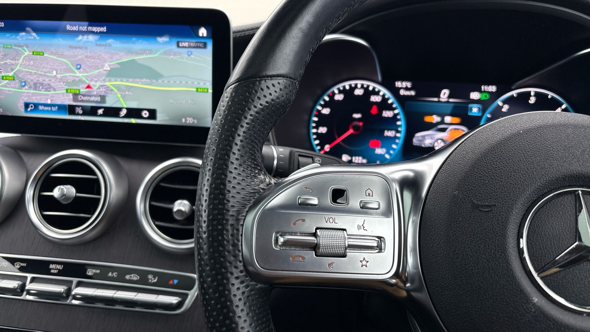 Mercedes-Benz GLC Image 13