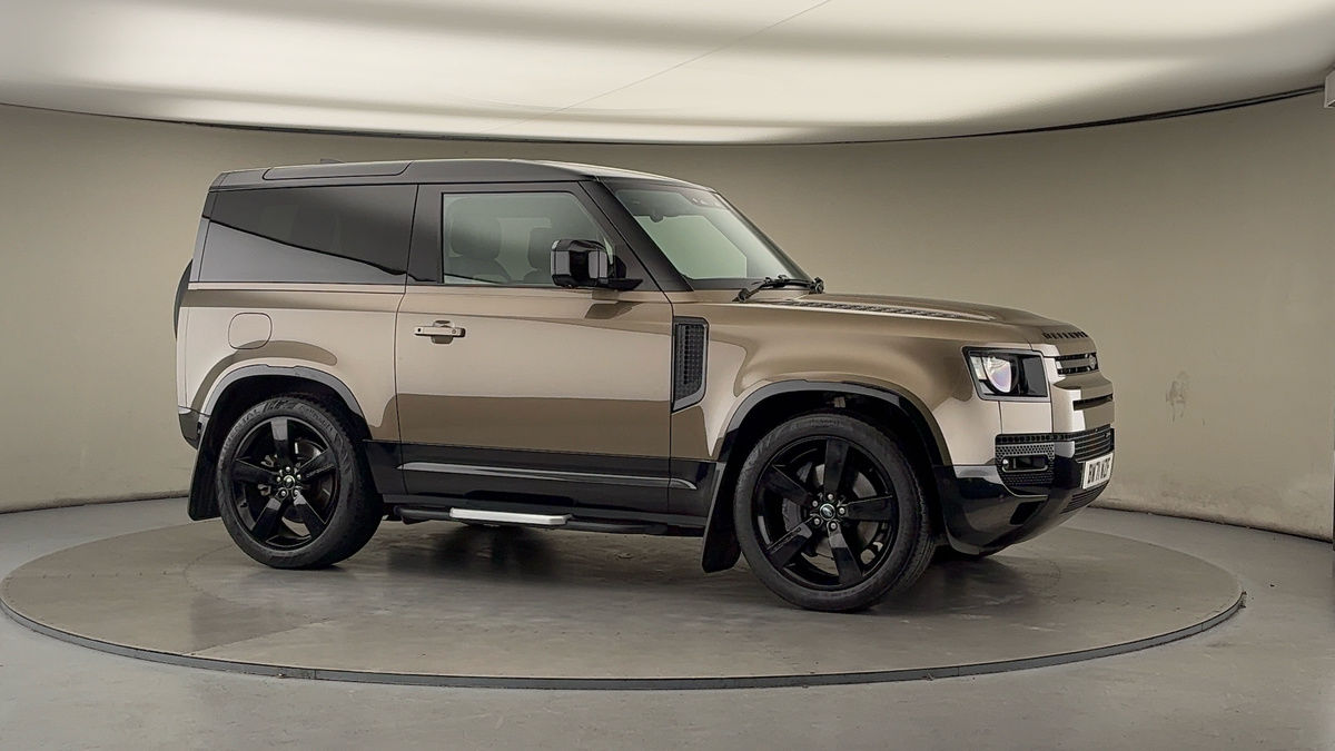 More views of Land Rover Defender 90