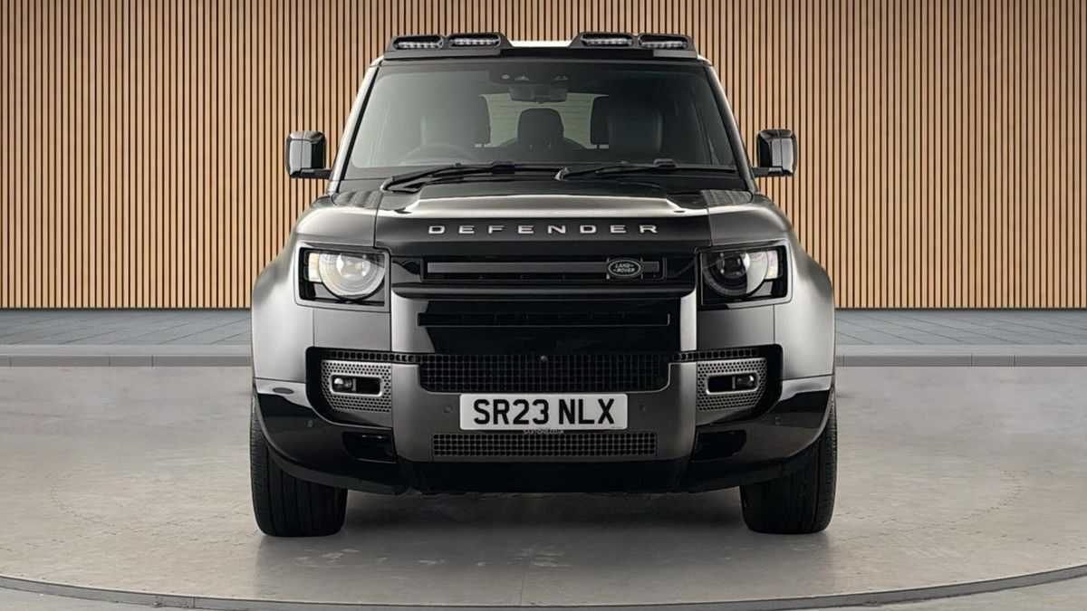 Land Rover Defender 90 Image 3