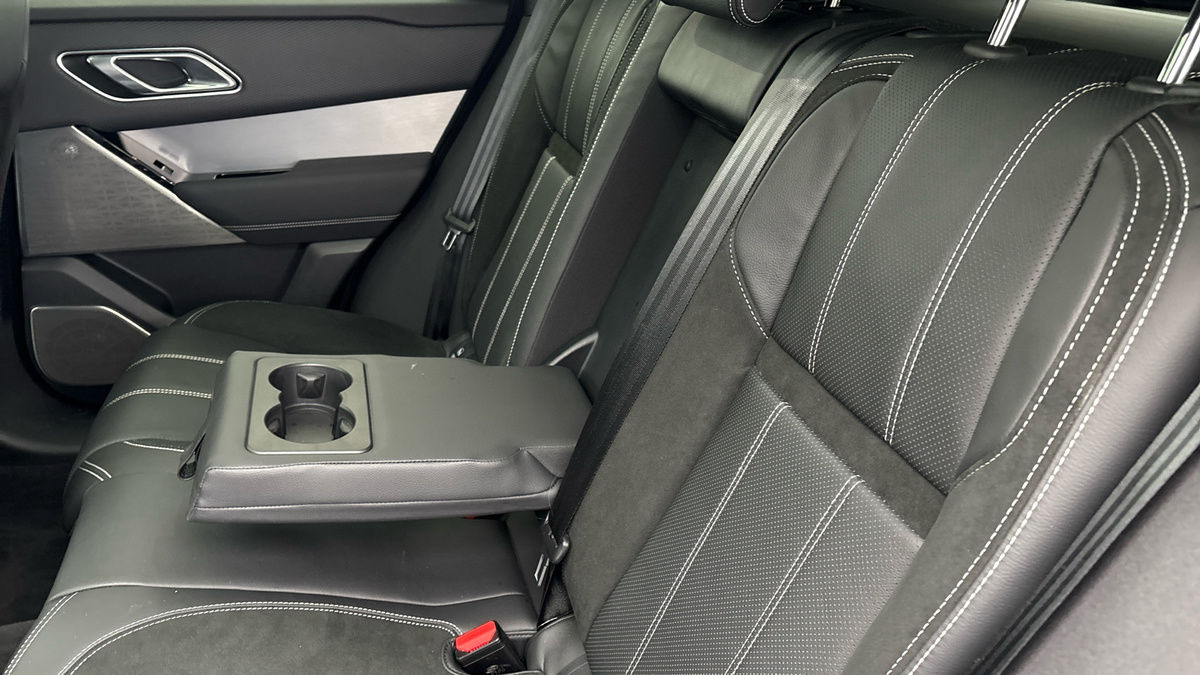 Land Rover Range Rover Velar Image 9