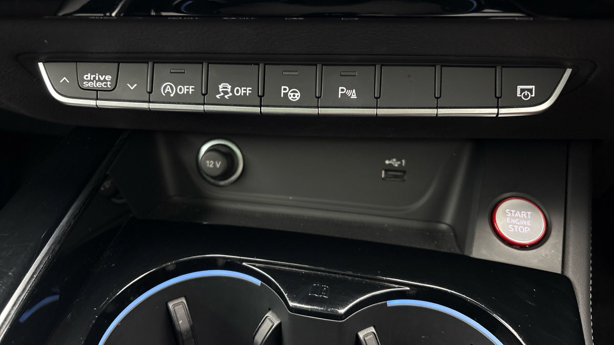 Audi RS4 Avant Image 27