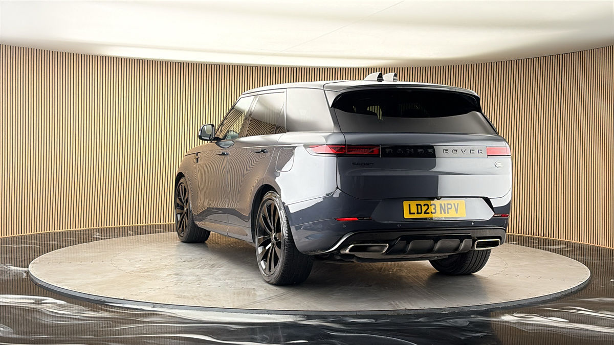 More views of Land Rover Range Rover Sport