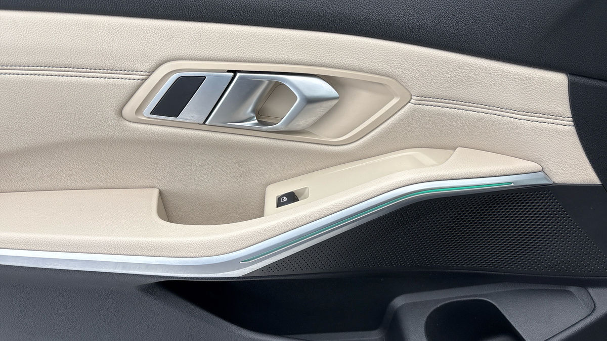 BMW 3 Series Image 19