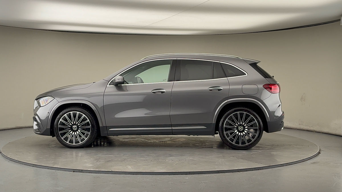 More views of Mercedes-Benz GLA