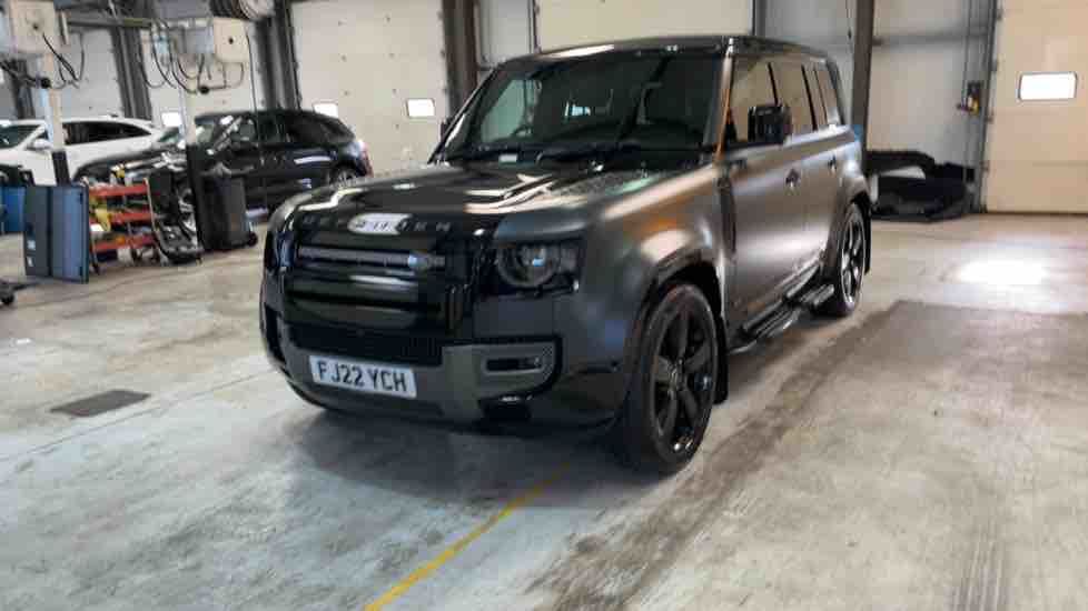 More views of Land Rover Defender 110