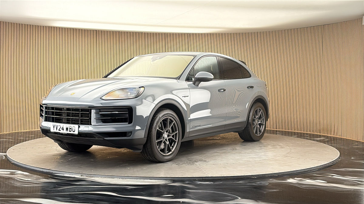 More views of Porsche Cayenne