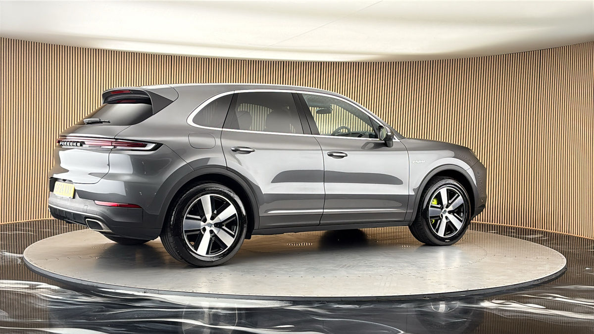 More views of Porsche Cayenne
