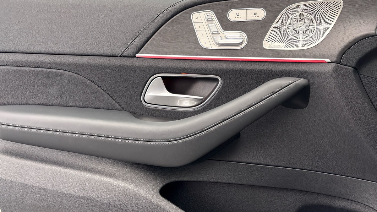 Mercedes-Benz GLS Image 19