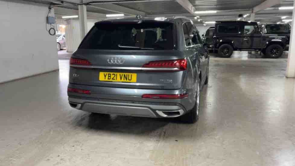 More views of Audi Q7