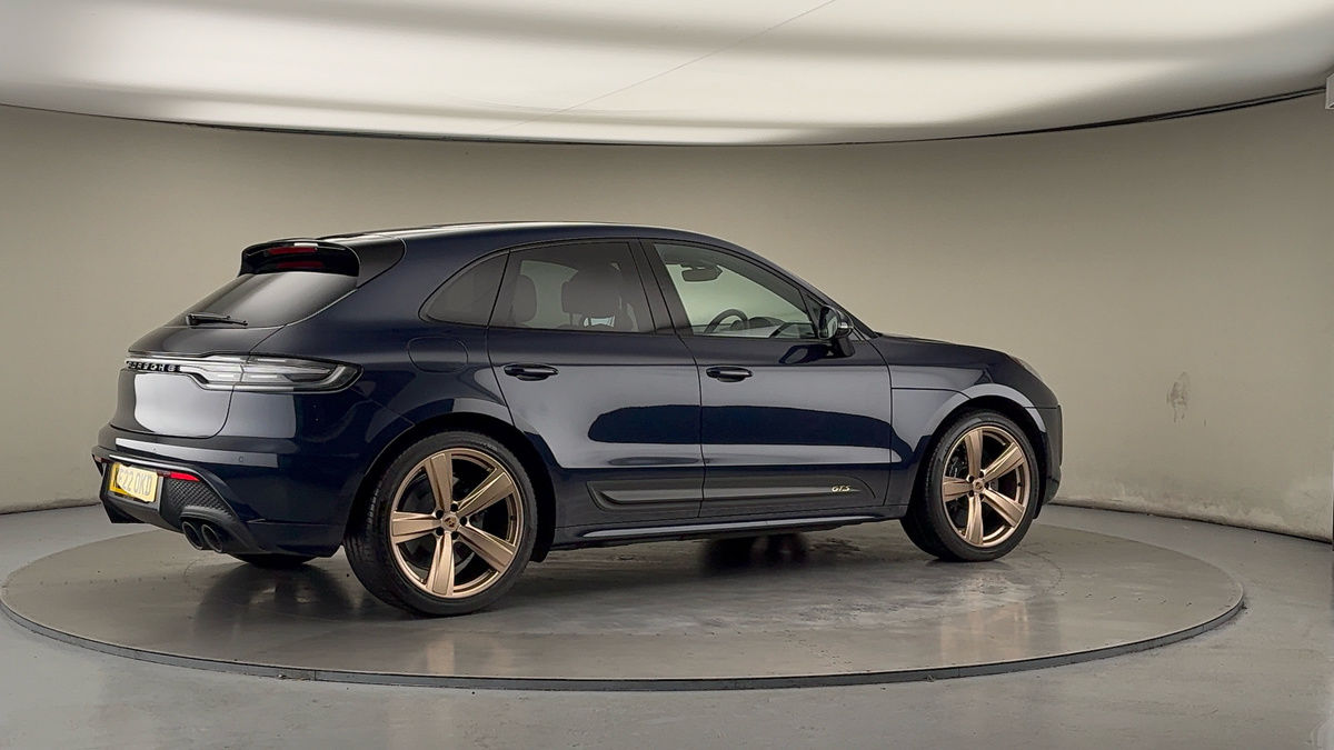 More views of Porsche Macan