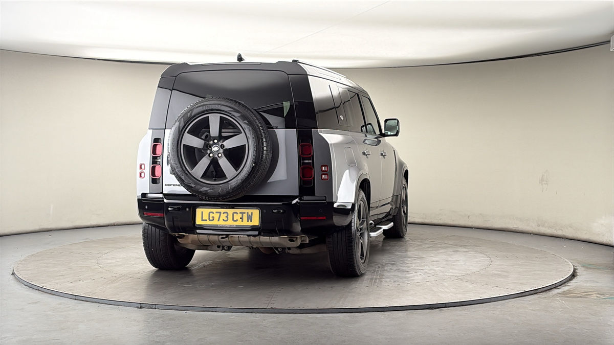 More views of Land Rover Defender 110