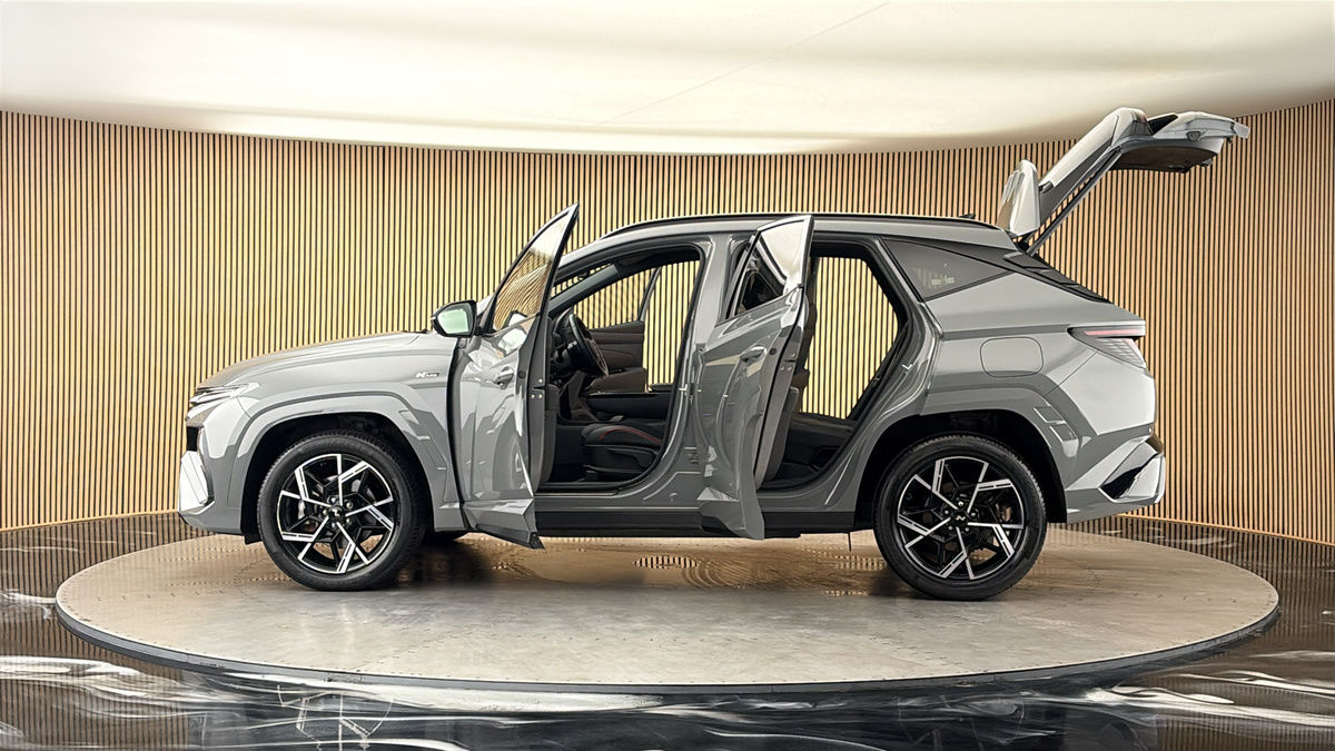 More views of Hyundai TUCSON