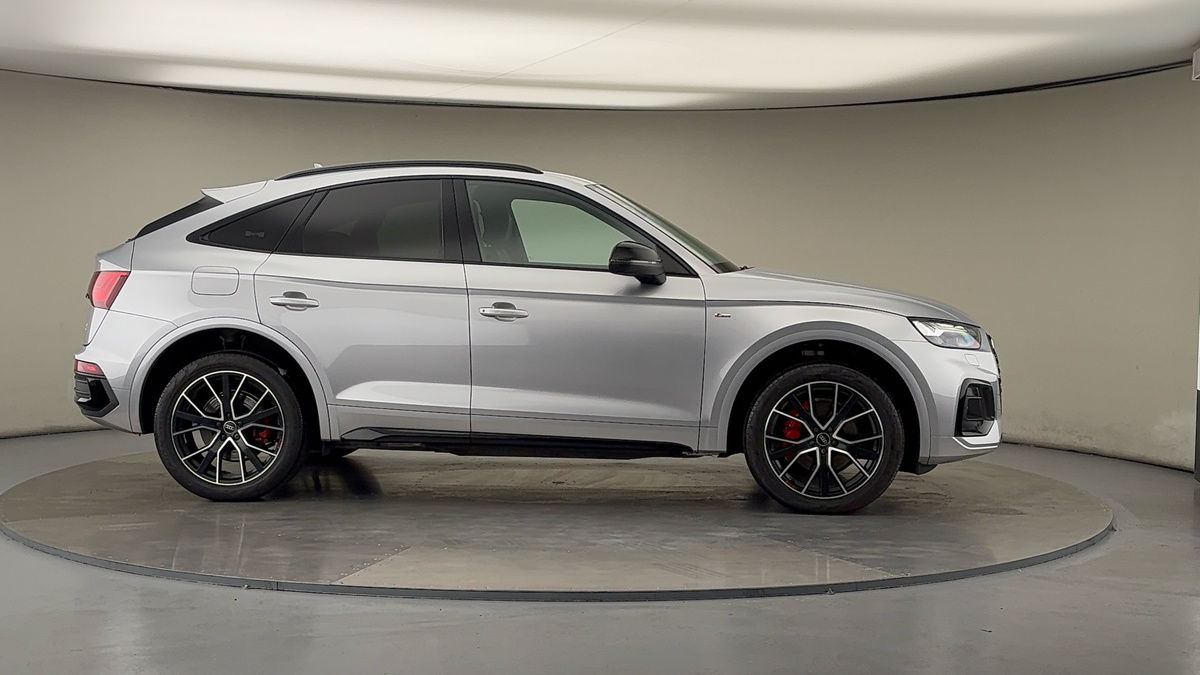 More views of Audi Q5