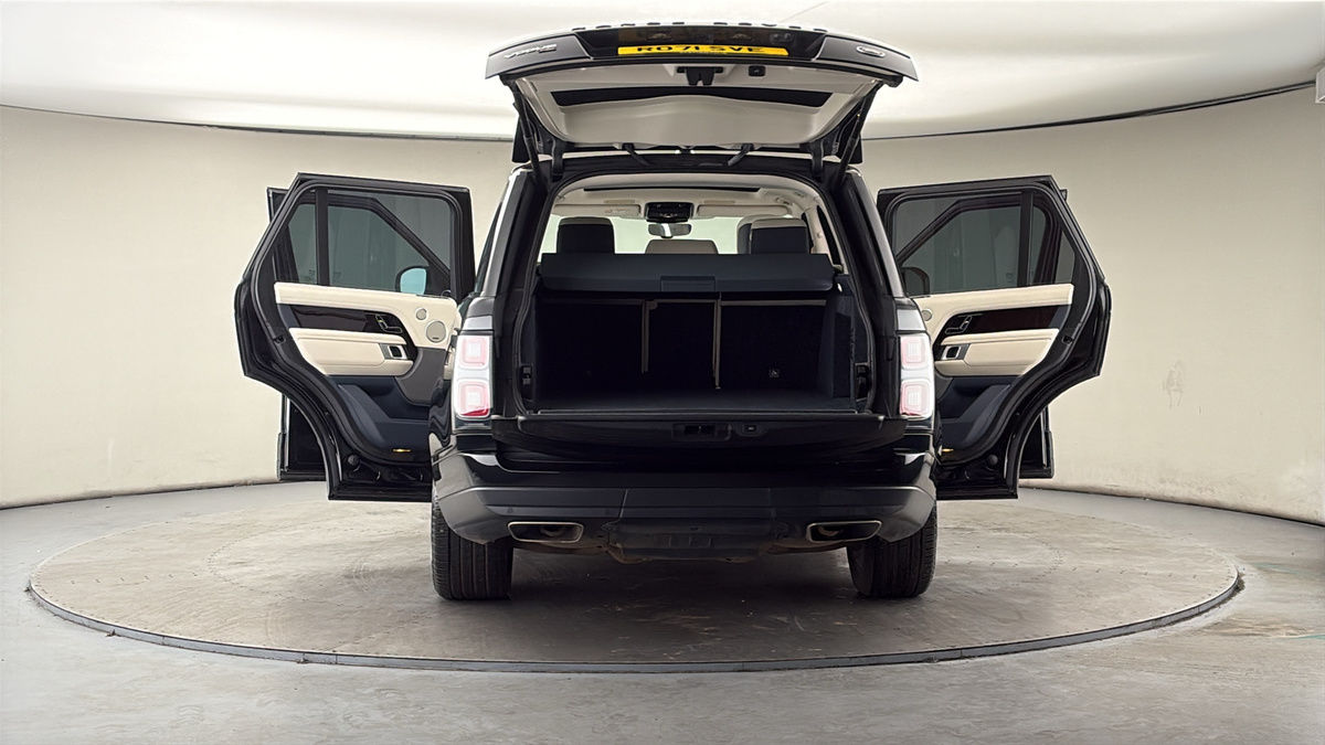 More views of Land Rover Range Rover