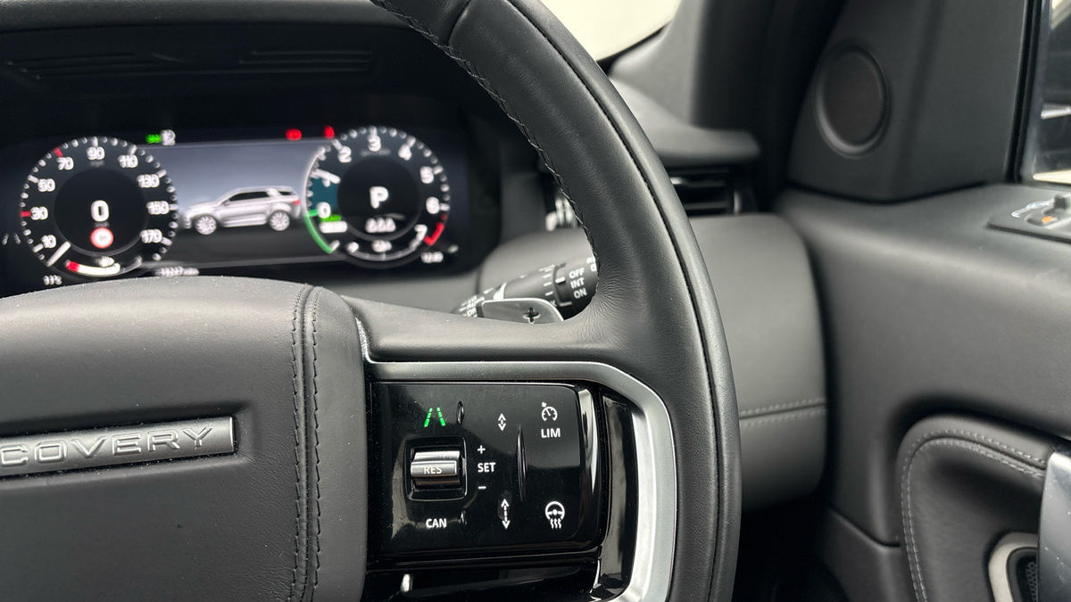 Land Rover Discovery Sport Image 14