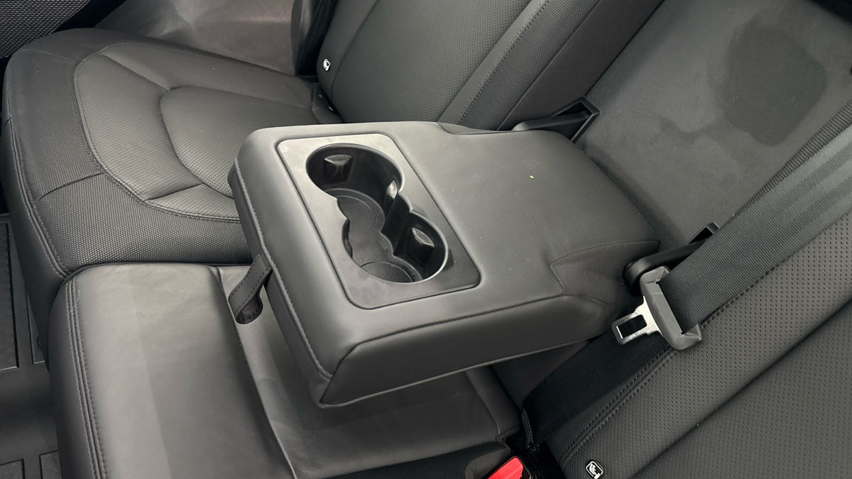 Land Rover Defender 90 Image 9