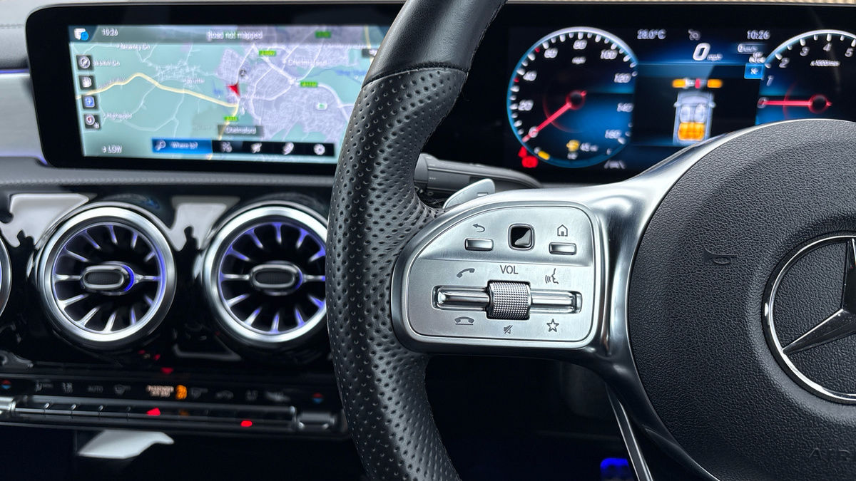 Mercedes-Benz CLA Image 13