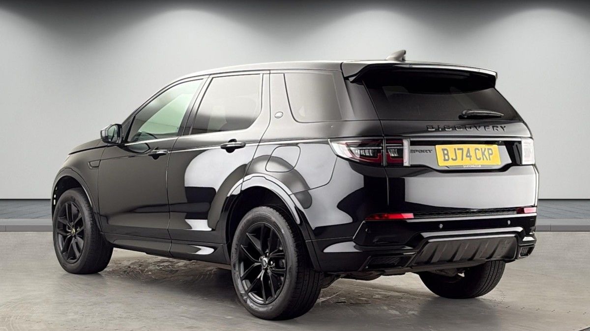 Land Rover Discovery Sport Image 2