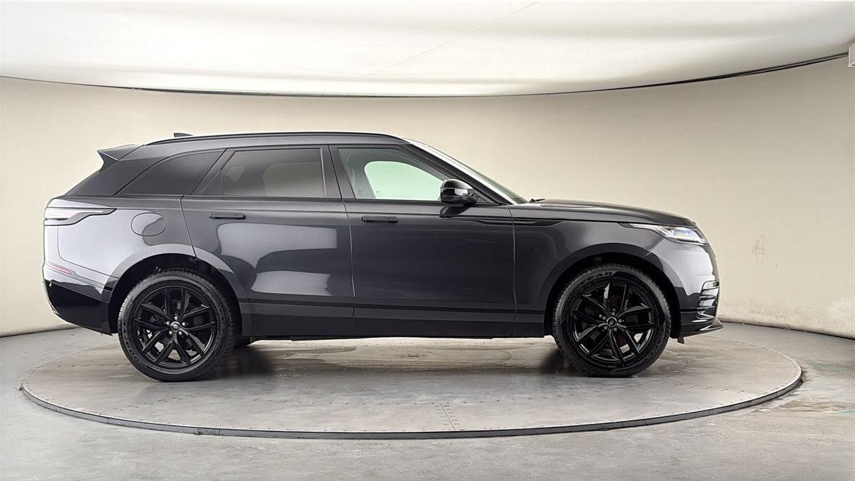 Land Rover Range Rover Velar Image 16