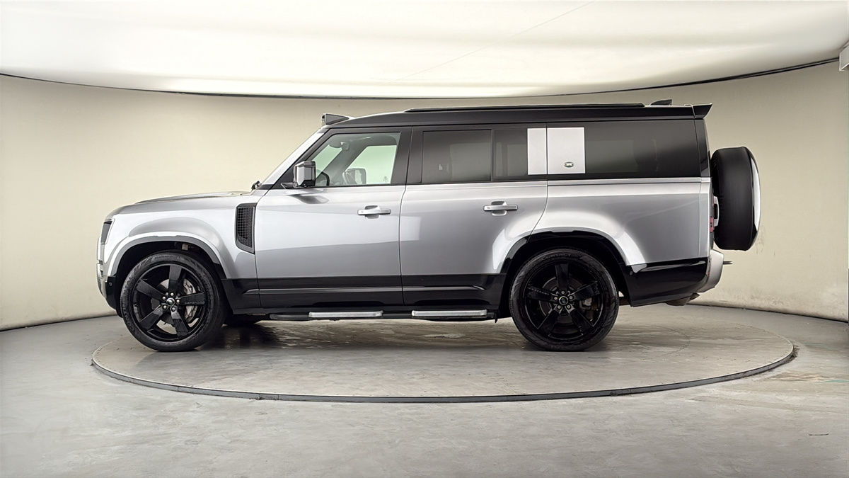 More views of Land Rover Defender 130