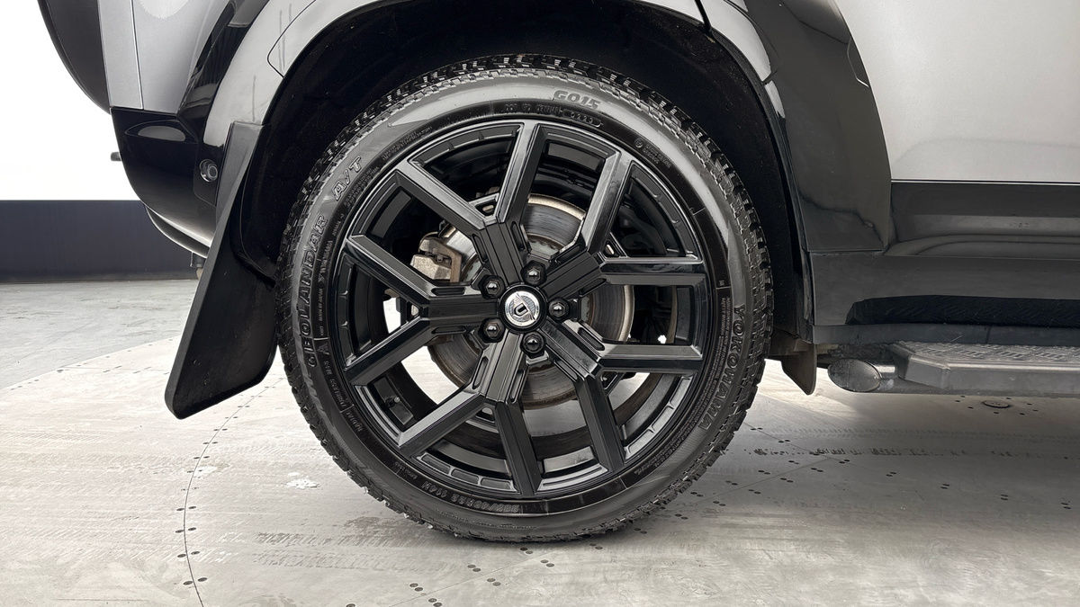 Land Rover Defender 110 Urban Image 10