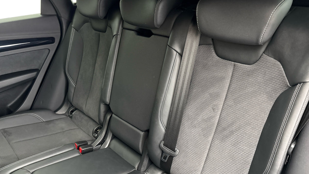 Audi Q5 Image 8