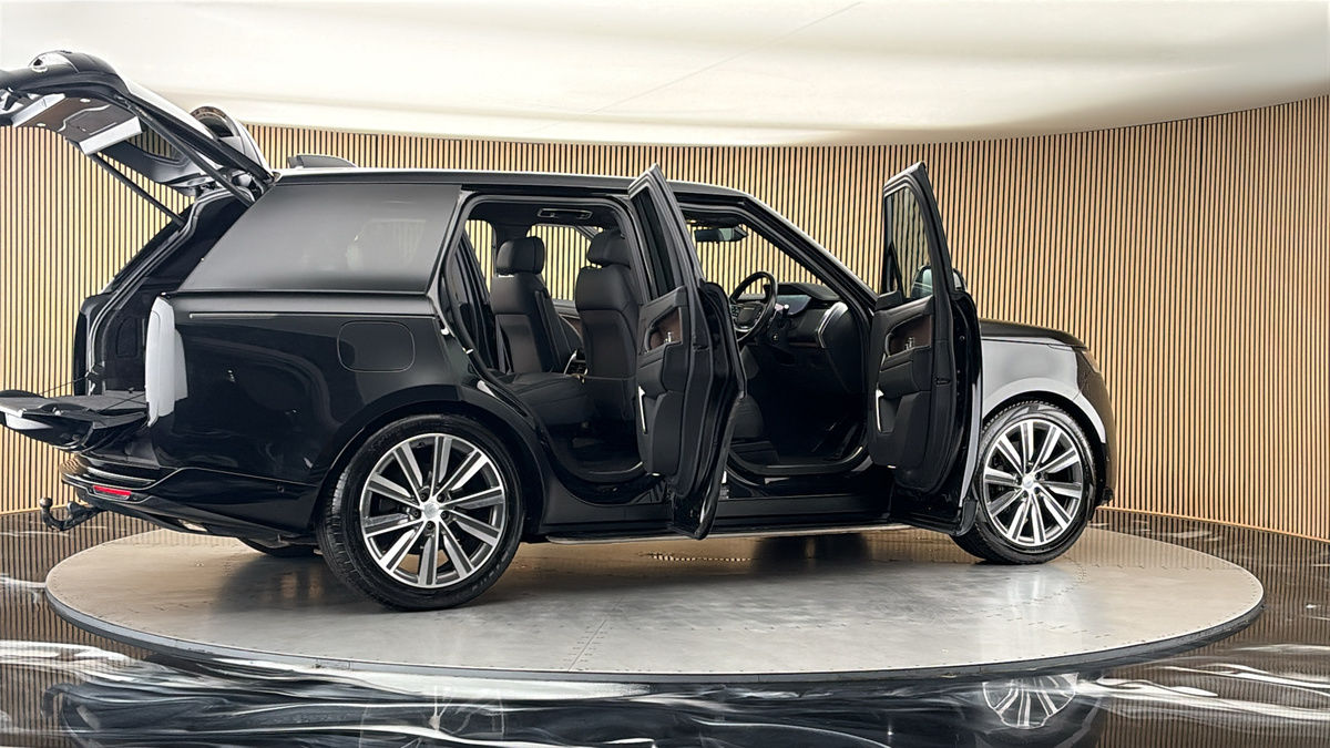 More views of Land Rover Range Rover