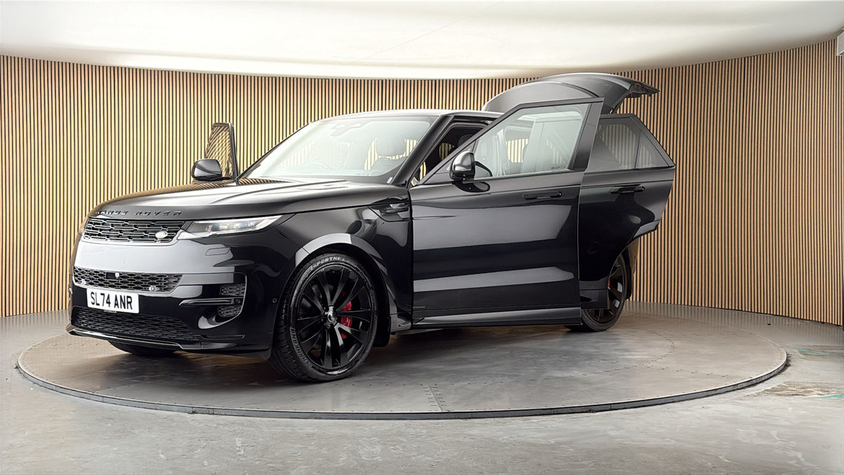 More views of Land Rover Range Rover Sport