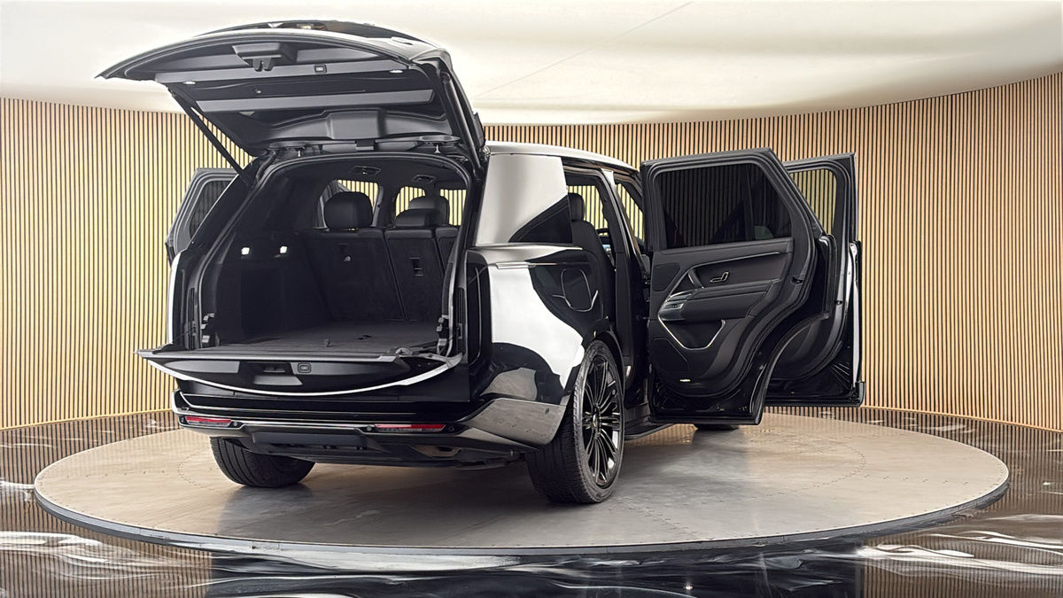 More views of Land Rover Range Rover
