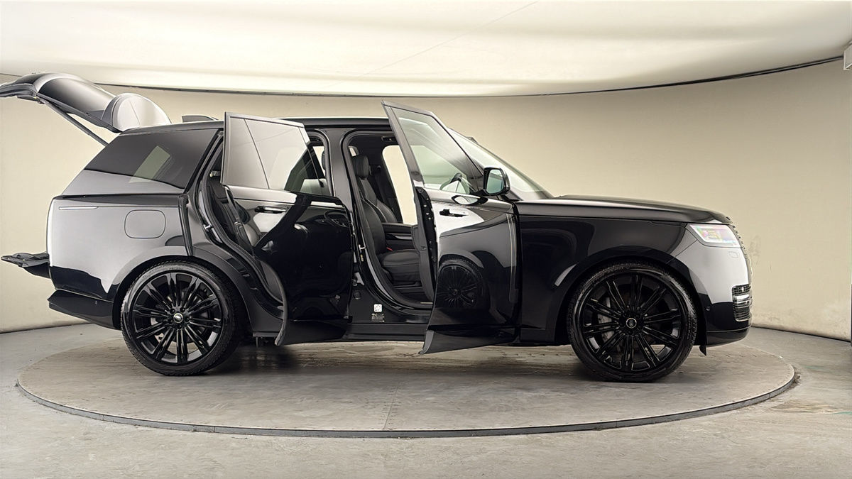 More views of Land Rover Range Rover