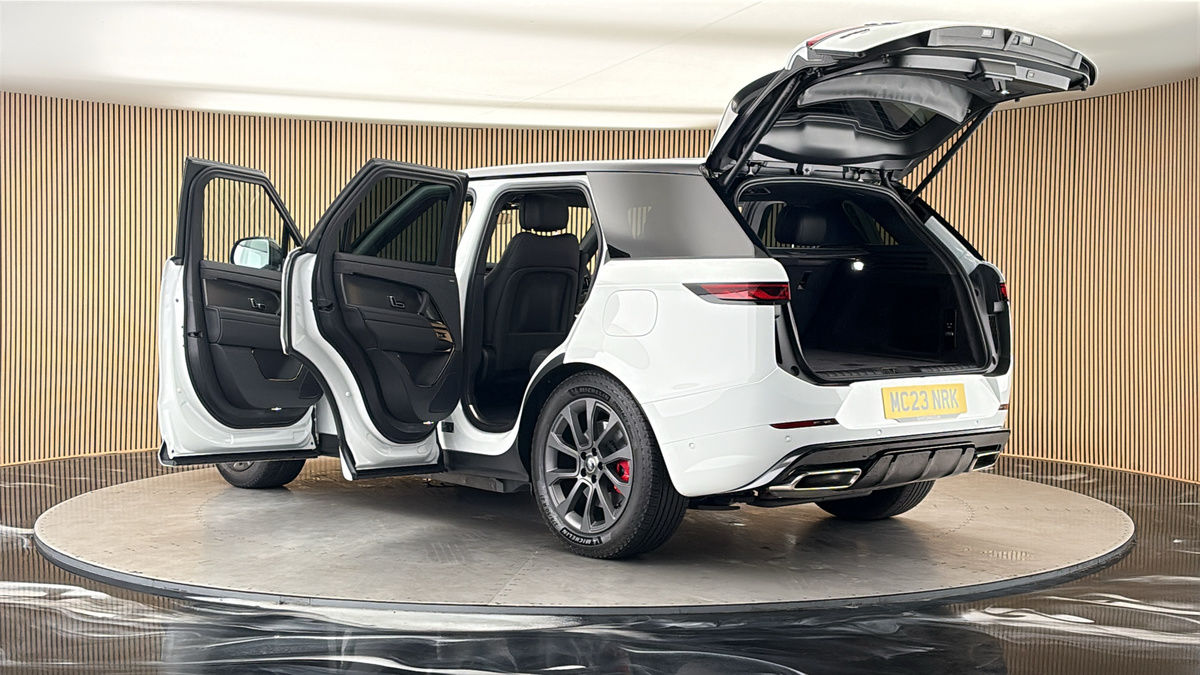 More views of Land Rover Range Rover Sport