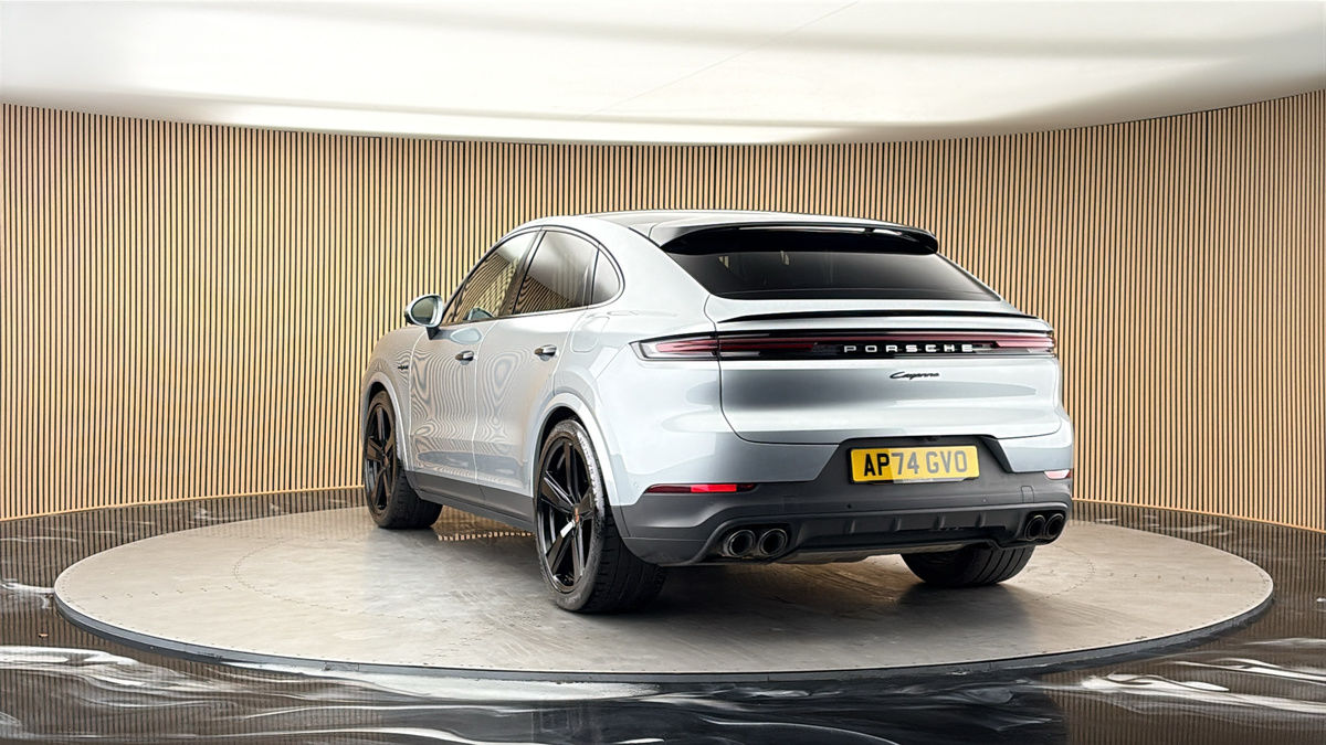 More views of Porsche Cayenne
