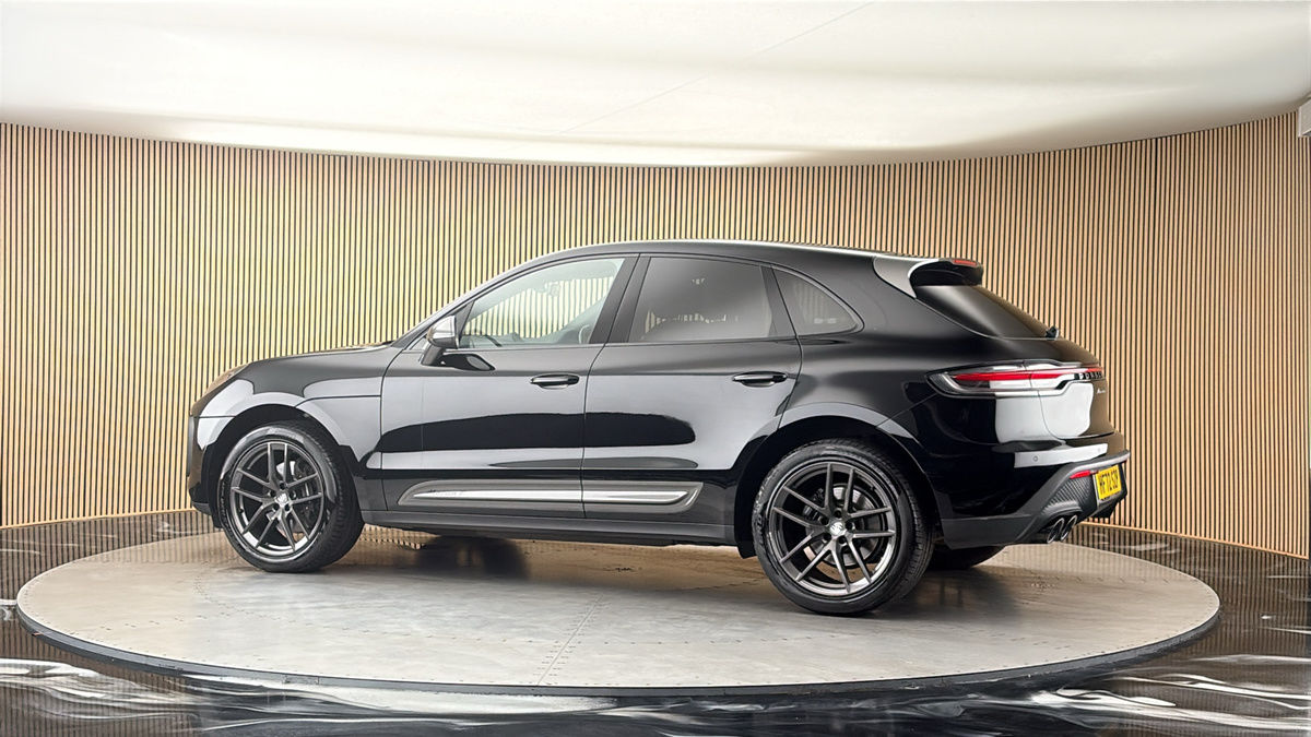 More views of Porsche Macan