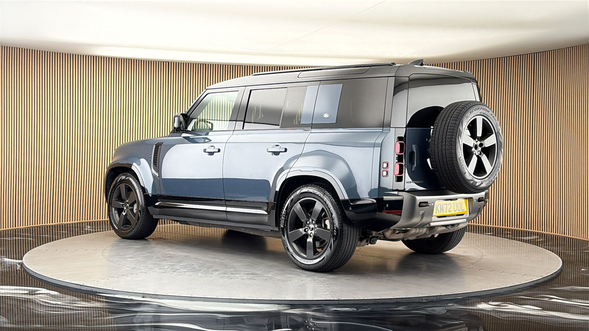 More views of Land Rover Defender 110
