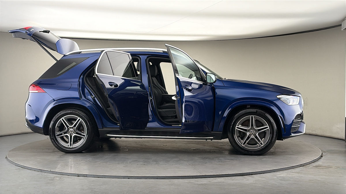 More views of Mercedes-Benz GLE