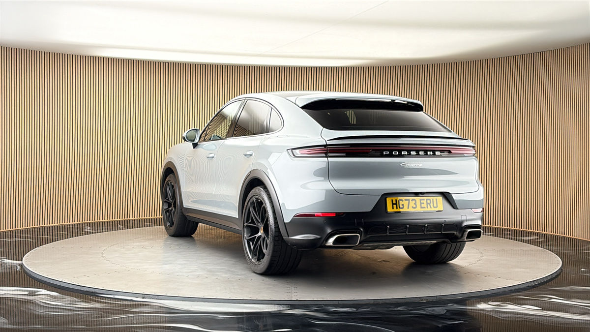 More views of Porsche Cayenne