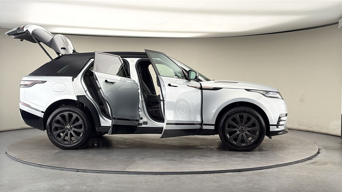 More views of Land Rover Range Rover Velar