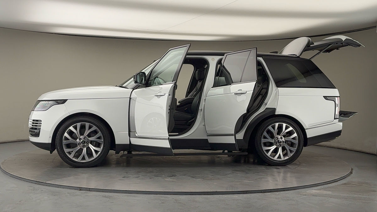 More views of Land Rover Range Rover