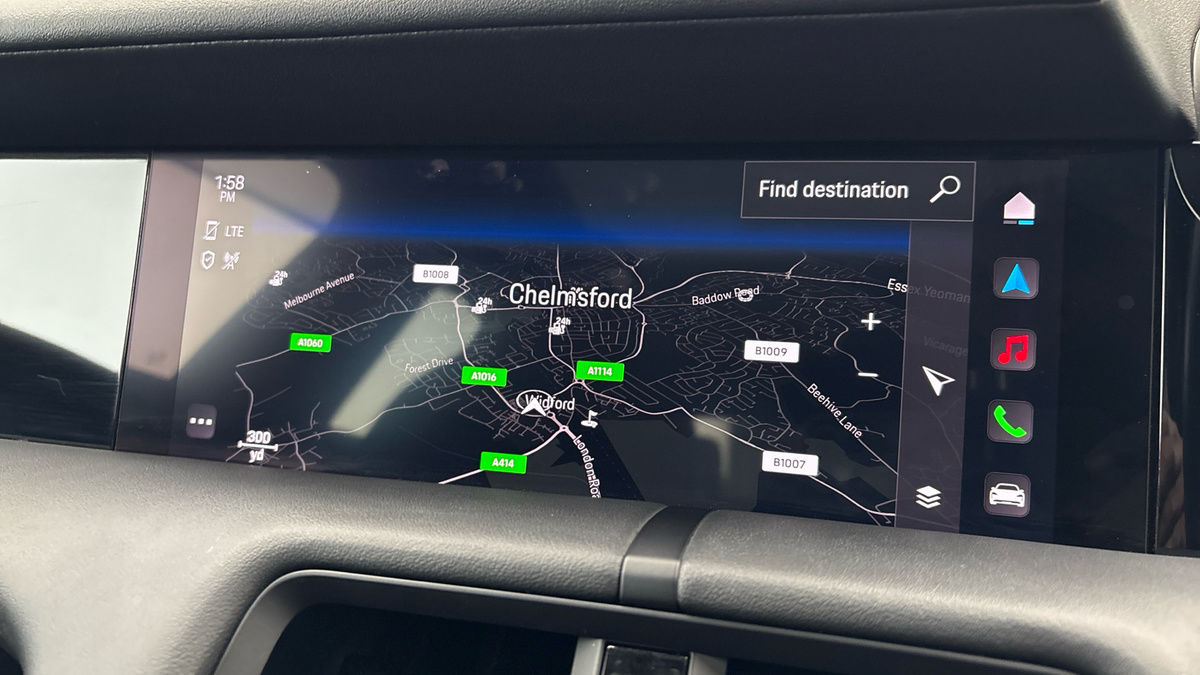 Porsche Taycan Image 18