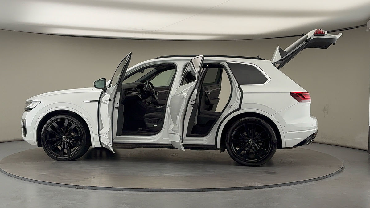 More views of Volkswagen Touareg