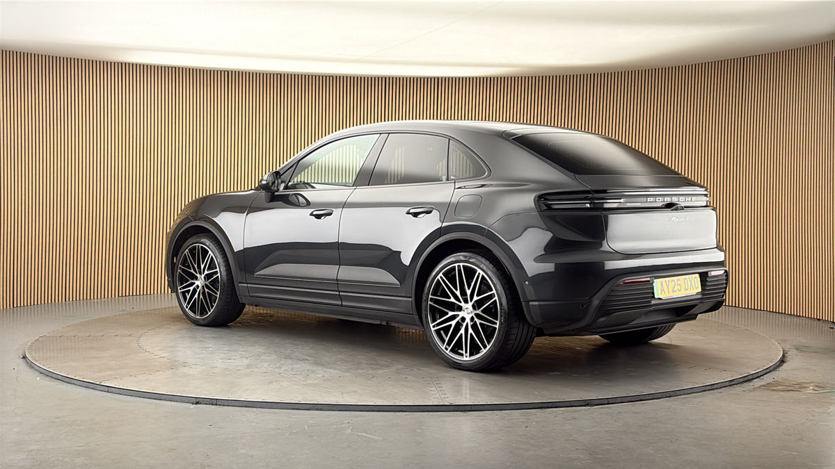 More views of Porsche Macan
