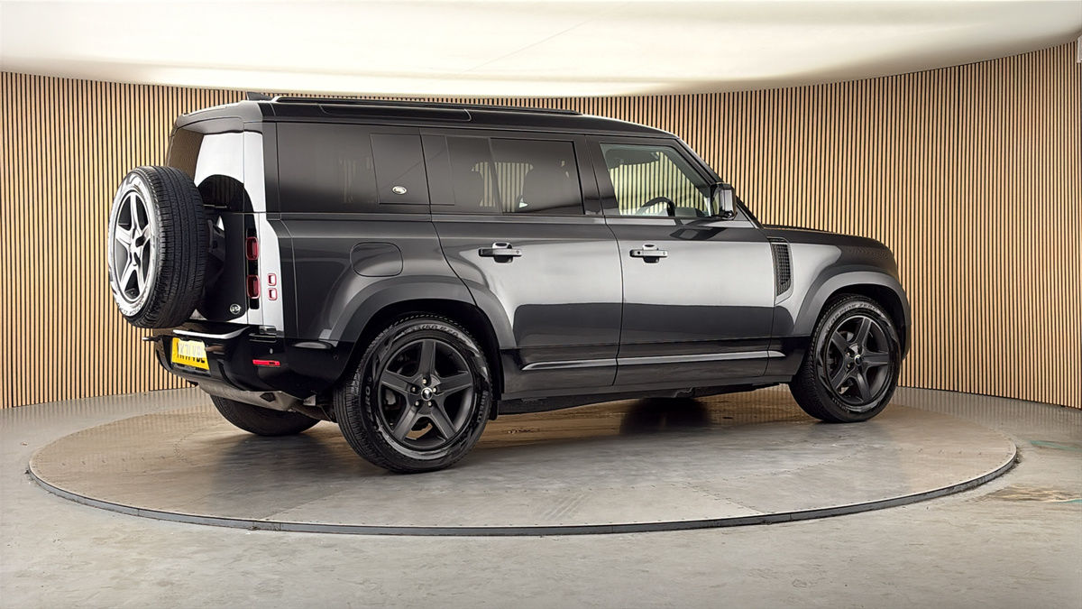 More views of Land Rover Defender 110