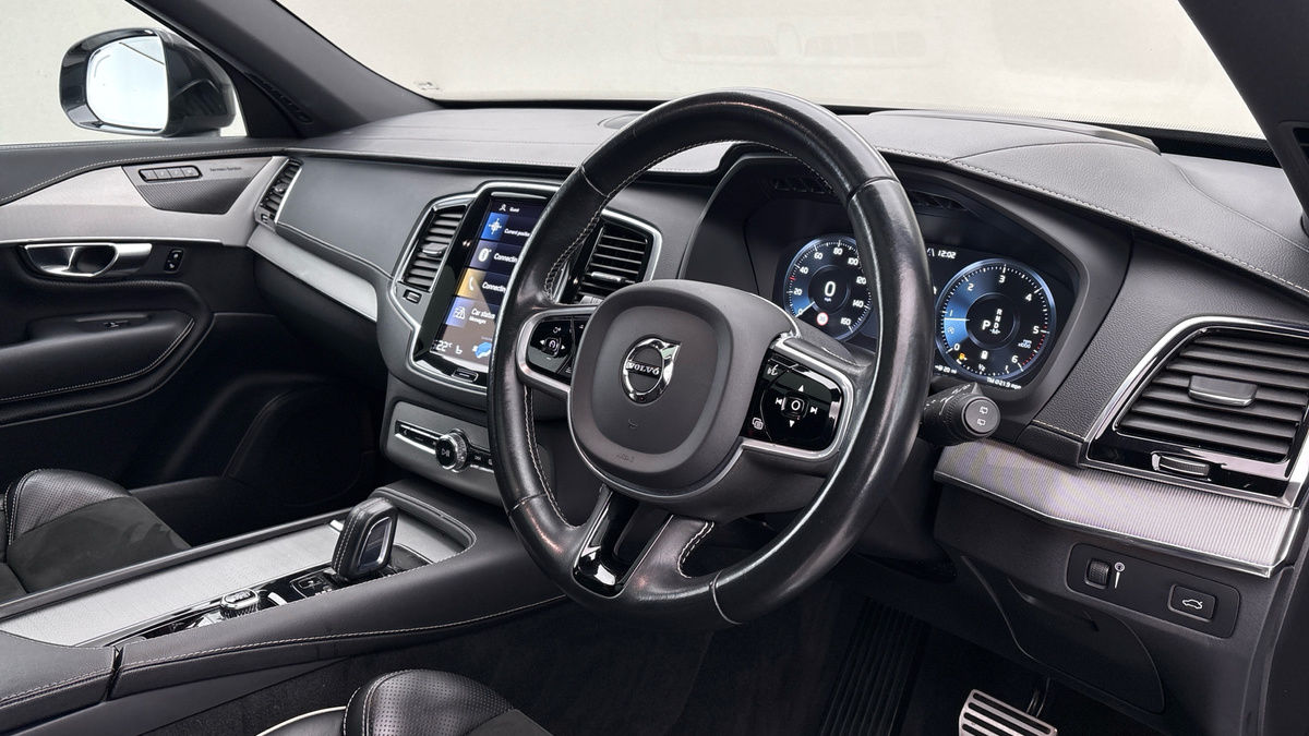 Volvo XC90 Image 10