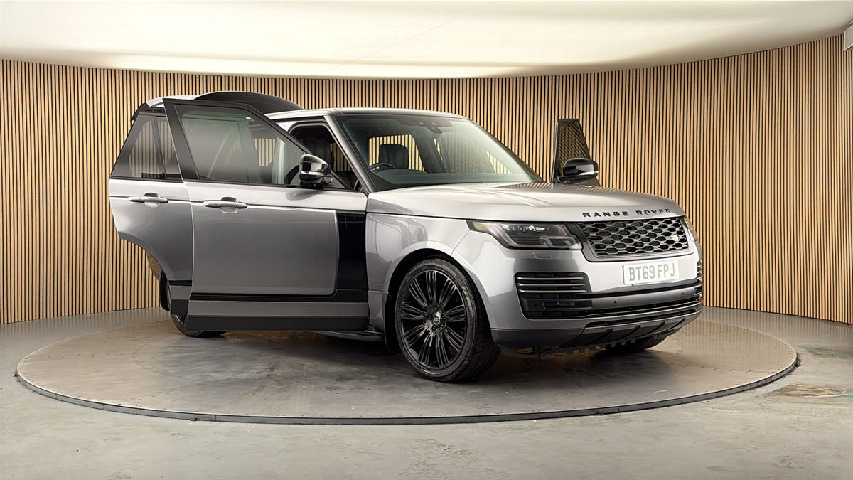 More views of Land Rover Range Rover