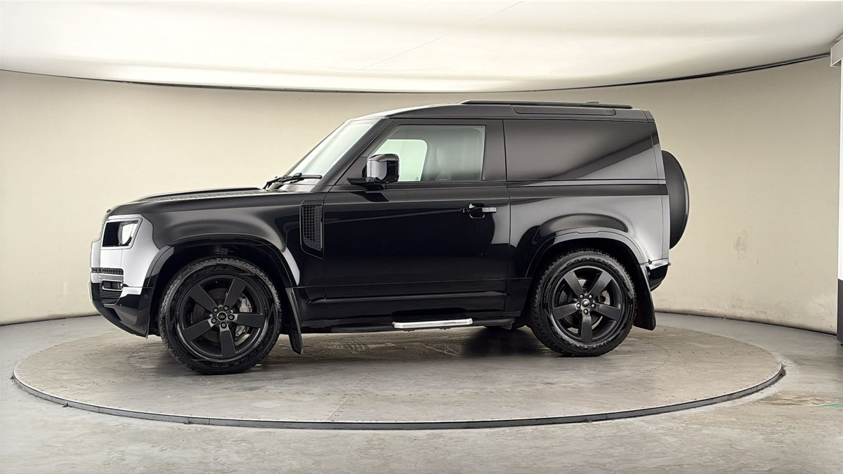 More views of Land Rover Defender 90