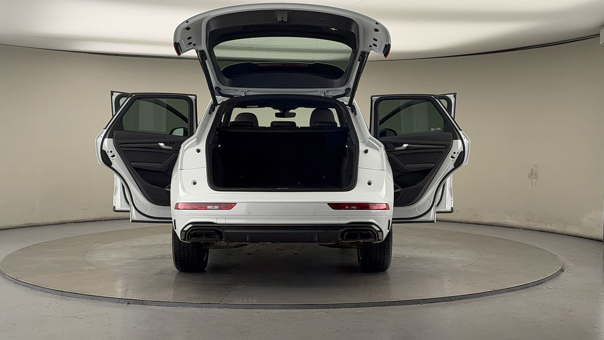 More views of Audi Q5