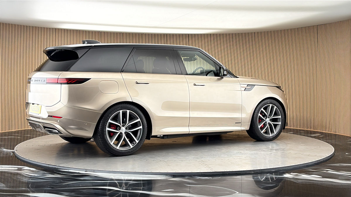 More views of Land Rover Range Rover Sport